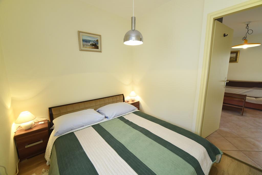 Apartments Galic Kampor Zewnętrze zdjęcie