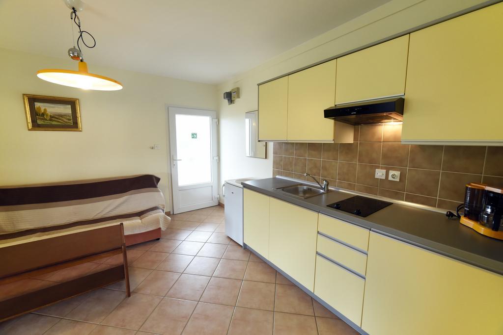 Apartments Galic Kampor Zewnętrze zdjęcie