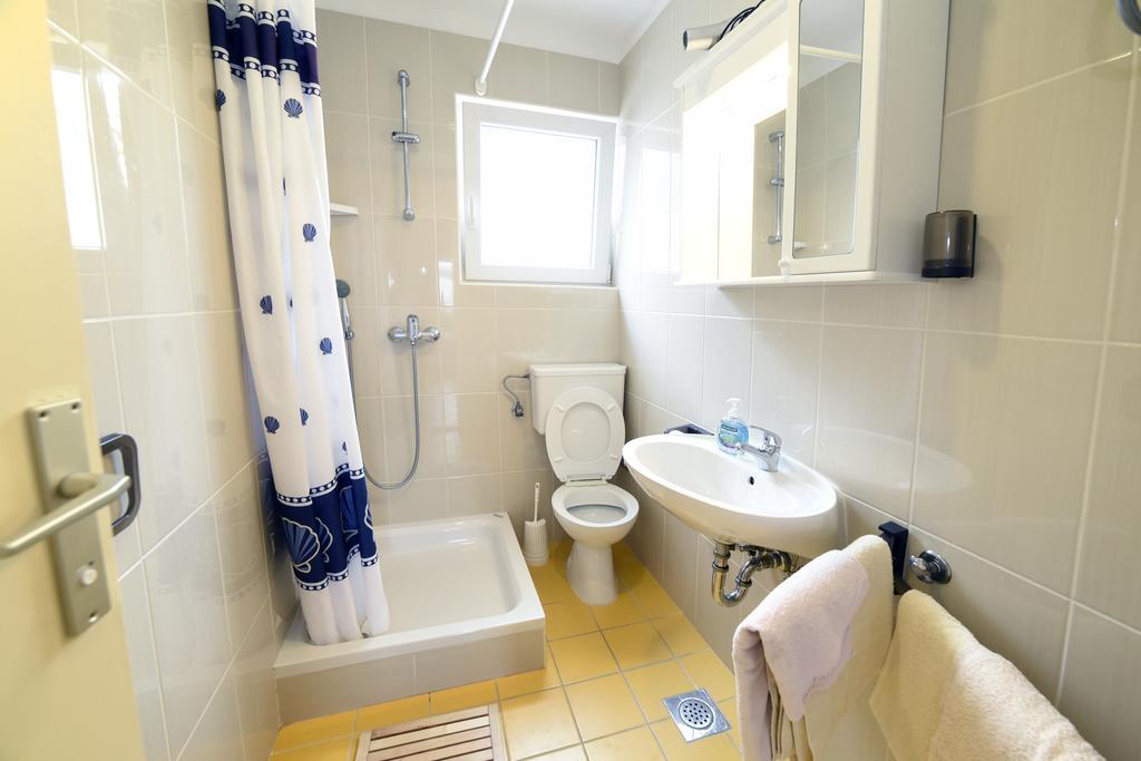 Apartments Galic Kampor Zewnętrze zdjęcie