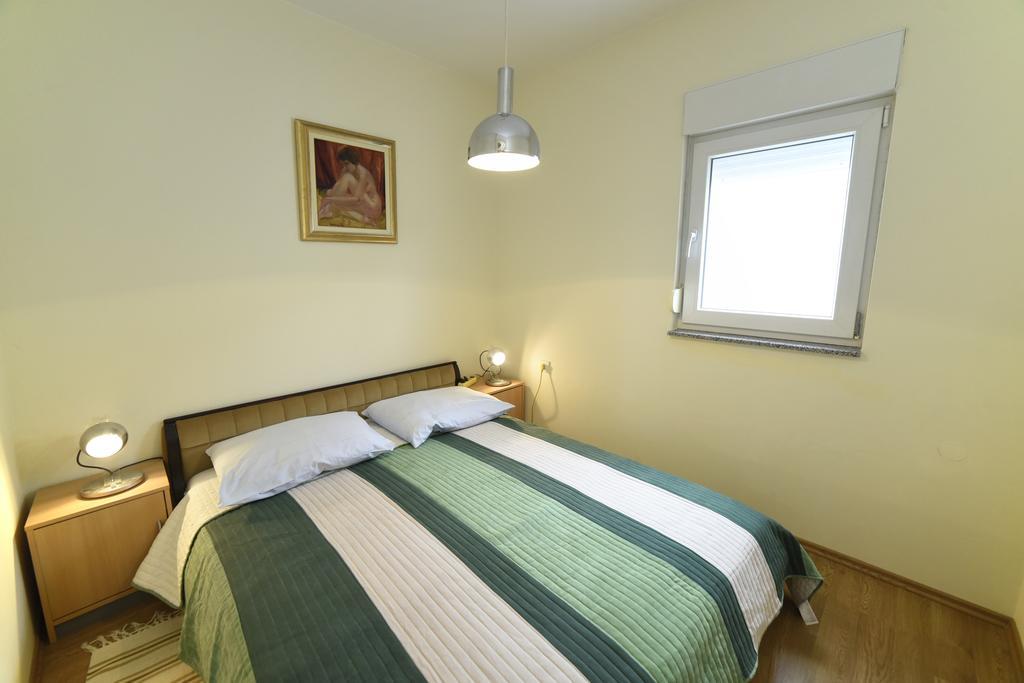Apartments Galic Kampor Zewnętrze zdjęcie