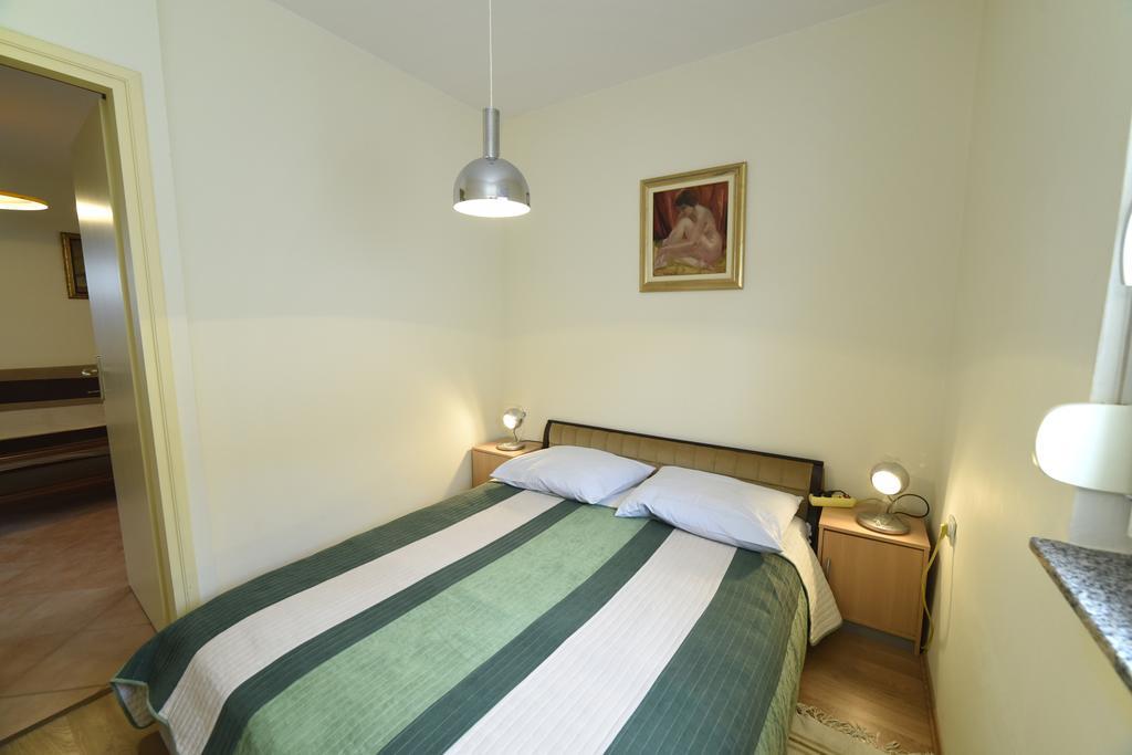 Apartments Galic Kampor Zewnętrze zdjęcie