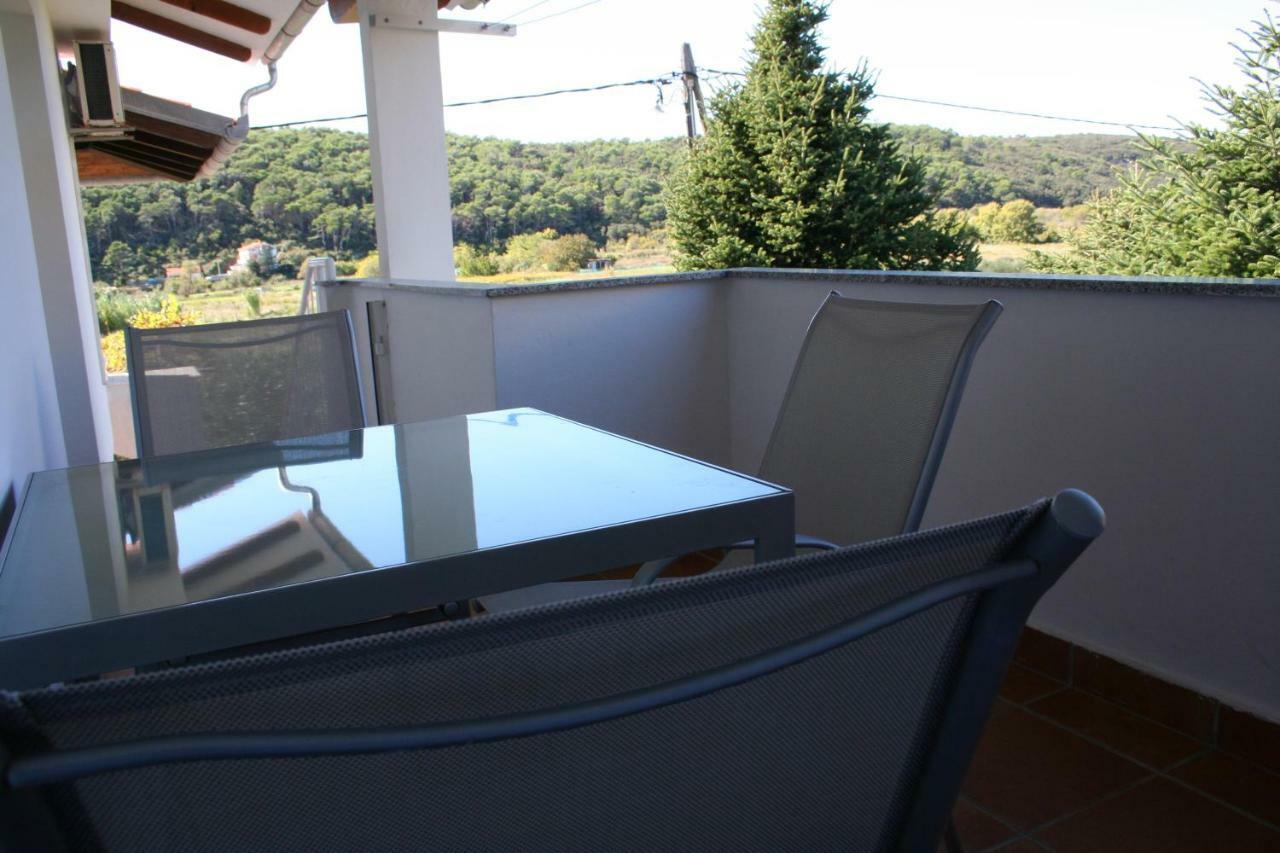 Apartments Galic Kampor Zewnętrze zdjęcie